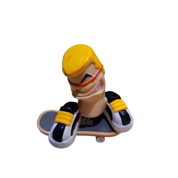 Tech Deck Dude Rusty Magna Skate Crew 2 and Board #40A - Picture 2 of 9